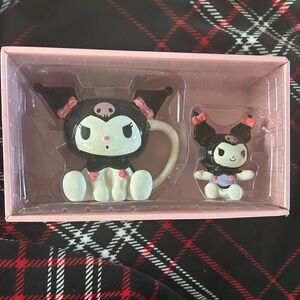 Kuromi mug and figurine set